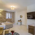 Villabella Luxury בית הארחה 4*